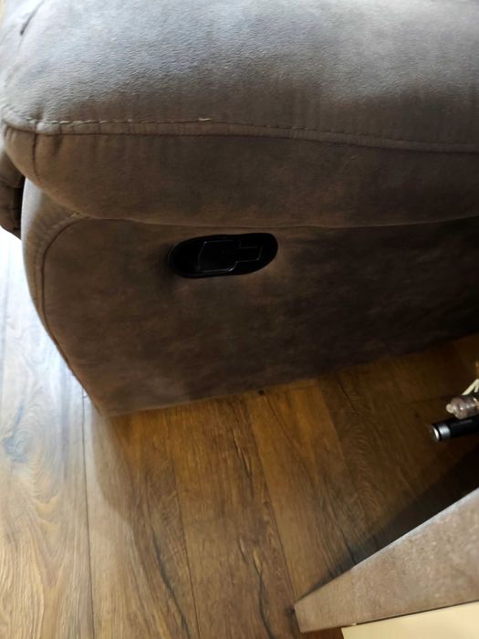 Диван с релакс механизъм