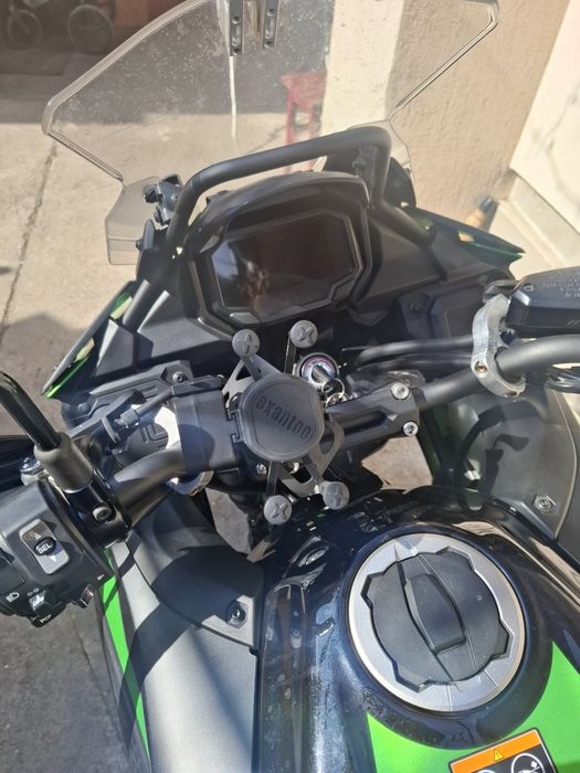 Vând Kavasaki Versys