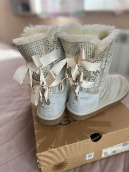 Оригинални UGG Bailey Charms – размер 39, с кутия