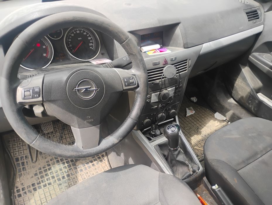 Vând 2 bucăți Opel Astra H 1.7 CDTI (101 CP) – Pachet 1500€