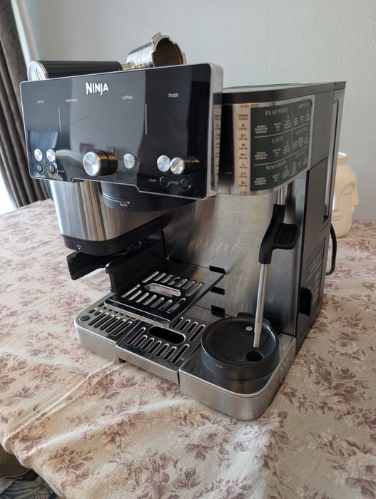 Espressor Ninja ES501EU Luxe Essential – aproape nou – 1.100 lei negociabil