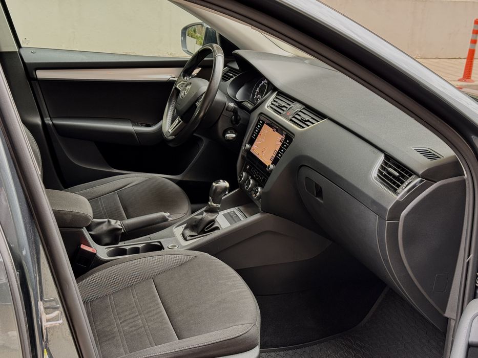 SKODA Octavia 2018 — imagine 5