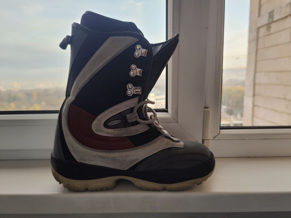 Ботинки для сноуборда размер 42.5