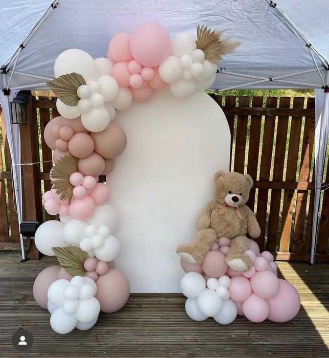 Украса  от балони за погача, украса за кръщение, украса за рожден ден