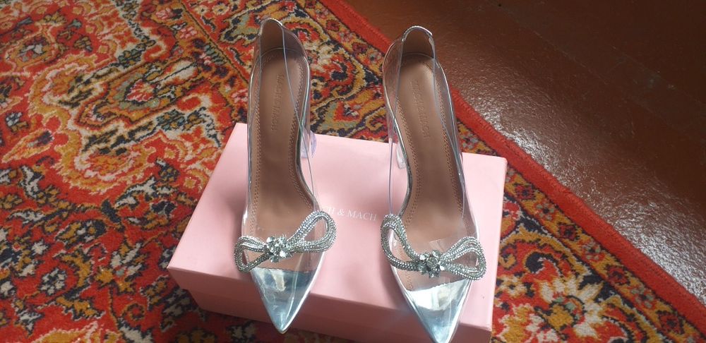 Новое туфли для женщин и девушек.