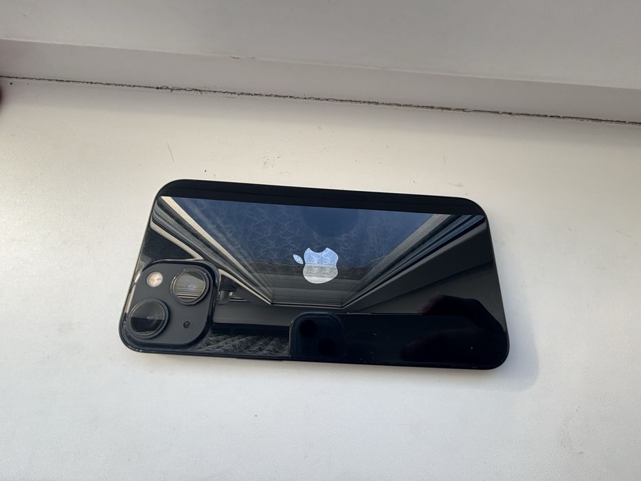 Продам айфон 13