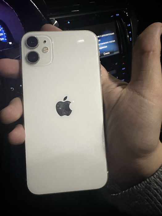 Айфон 11 64 гб продаю или обменяю