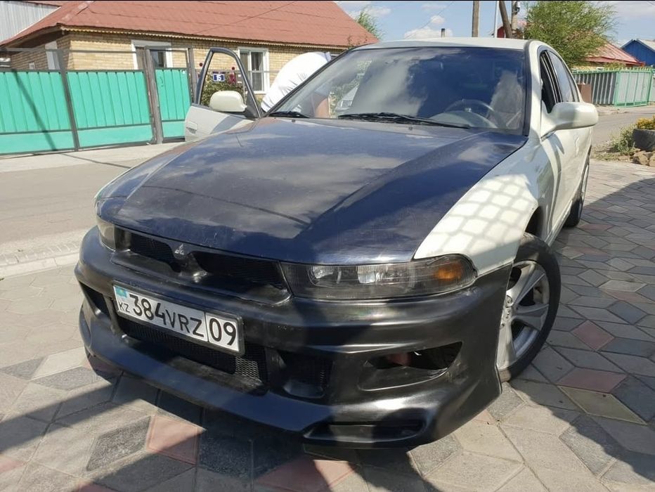 Mitsubishi Galant 8 передний бампер Dolphin