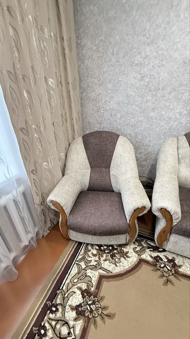 Продам диван и два кресла
