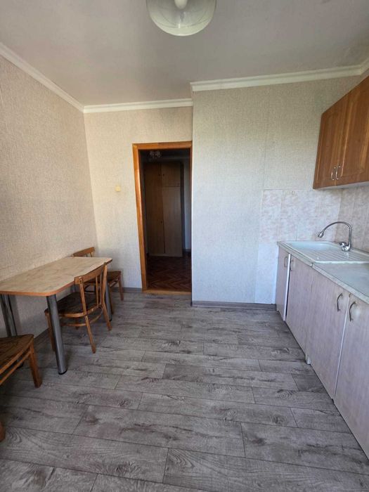 Продается 2-ком к в 4-микрорайоне