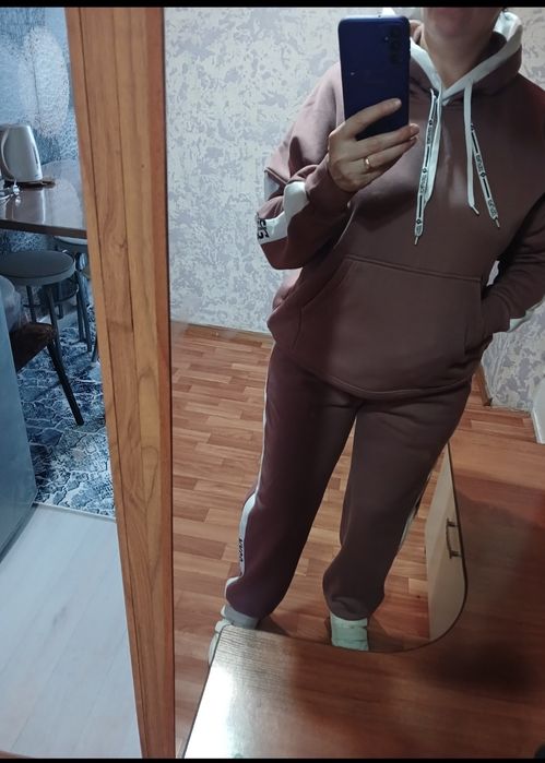 Продам спорт костюм