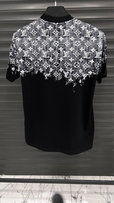 Tricou Louis Vuitton negru premium