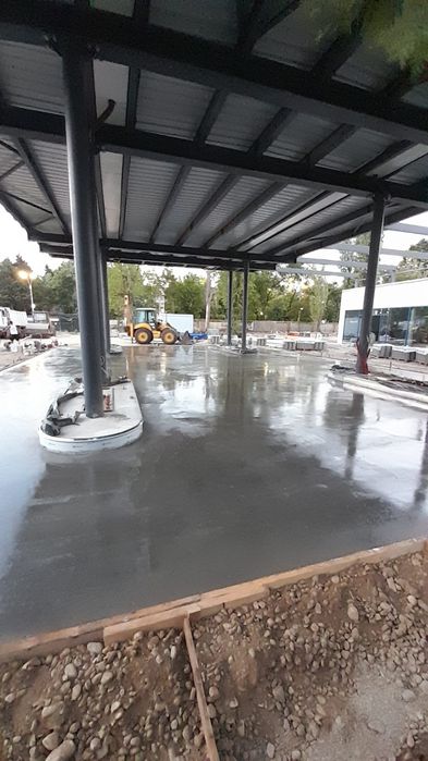Beton Elicopterizat cu quart, Sapa din beton industrial cu Elicopter si Cuart - beton in curte, platforme beton, Periat antiderapant, ciment finisat