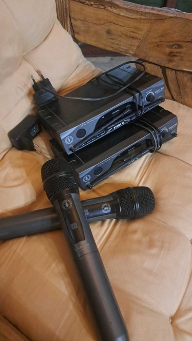 Микрофони 2 броя