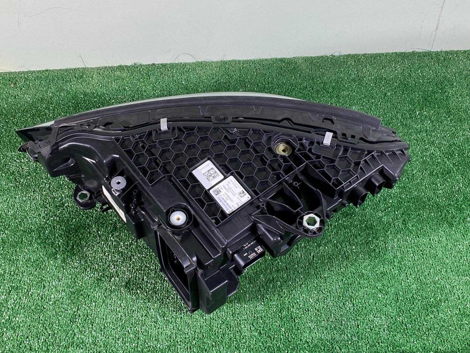 фар десен Mercedes EQE V295 HIGH Performance 2022-2025 г. #1037V