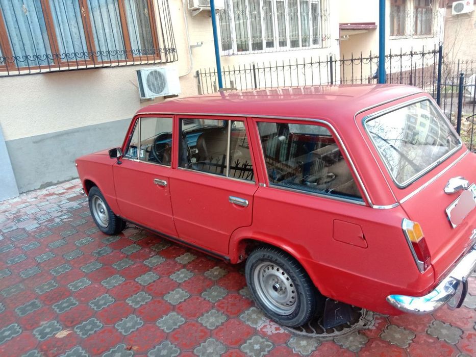 ВАЗ 2102 сотилади