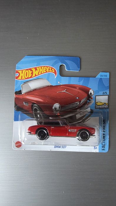 Hot wheels BMW 507 Factory Fresh red