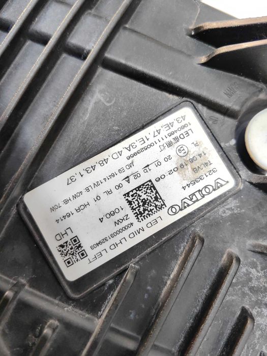 Оригинални  фарове  Волво XC60  Volvo XC60  Led MID