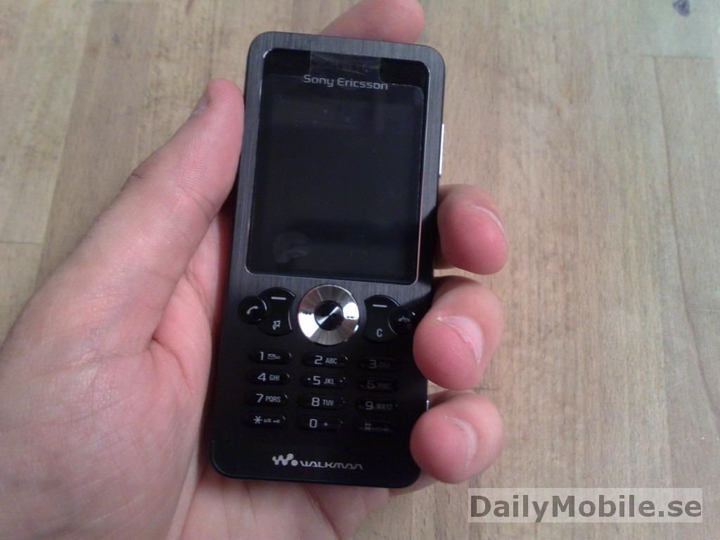 Sony ericsson w302 midnight black obmenam bor: 600 000 сум - Мобильные  телефоны Ташкент на Olx