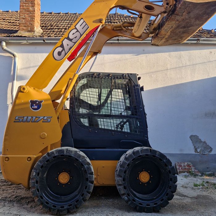 Miniincarcator bobcat Case sr175