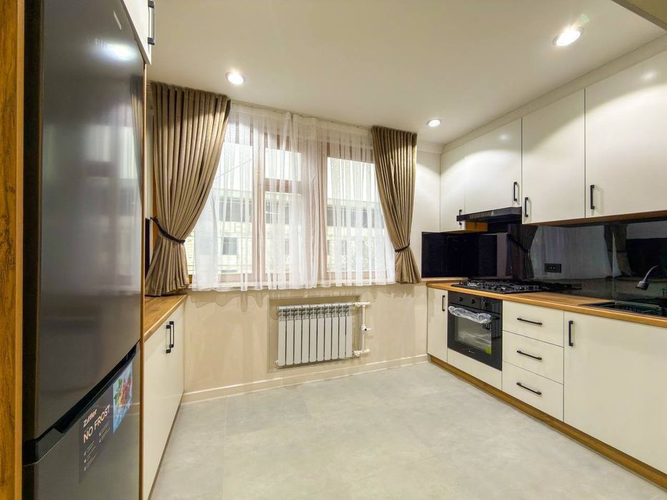 Максим Горький 3-х комнатная 67м2‼️м. Буюк Ипак Йули, Саёхат гостиница