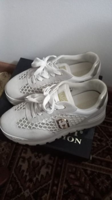 Продам кроссовки, бренды