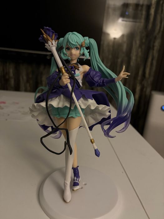 Hatsune Miku figure