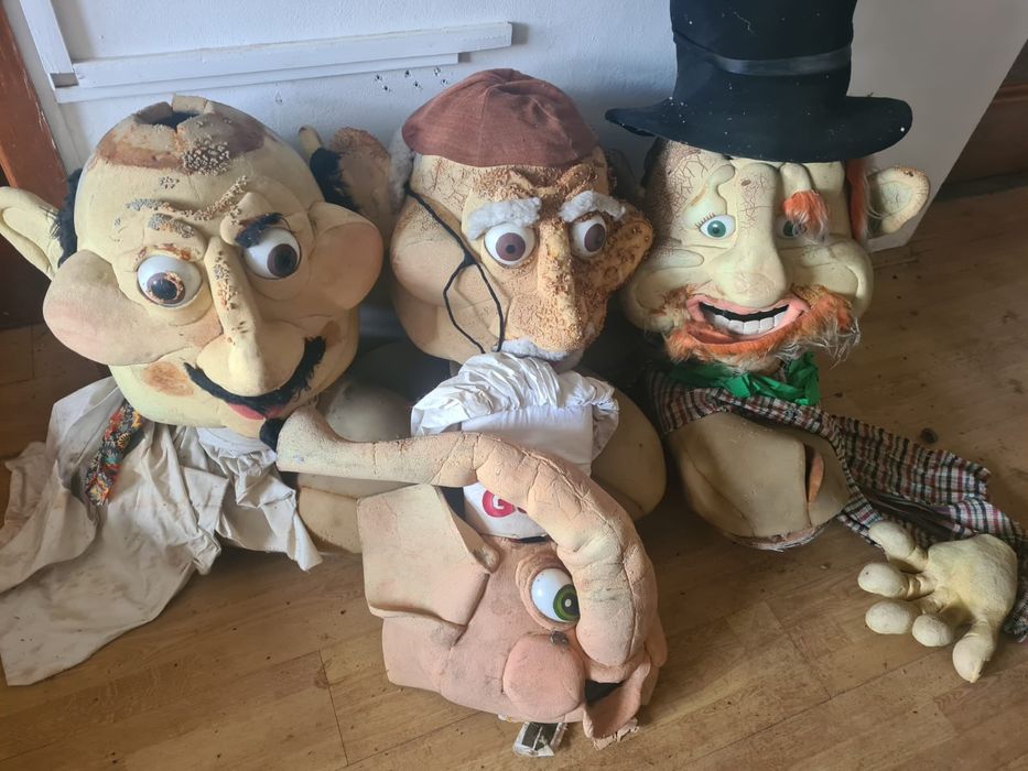 Vând  păpuși butaforie vintage aduse din America