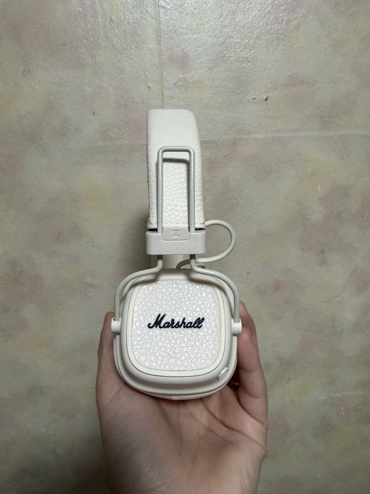Наушники Marshall