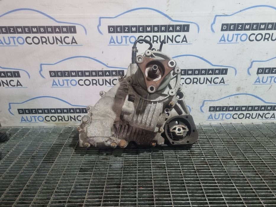 Предна разпределителна кутия BMW X3 E83 Ф