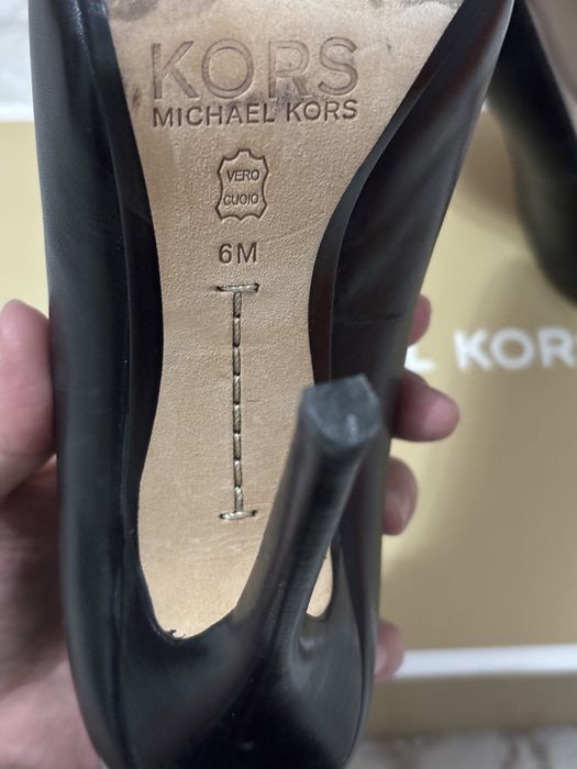 Продаюися красивые туфли