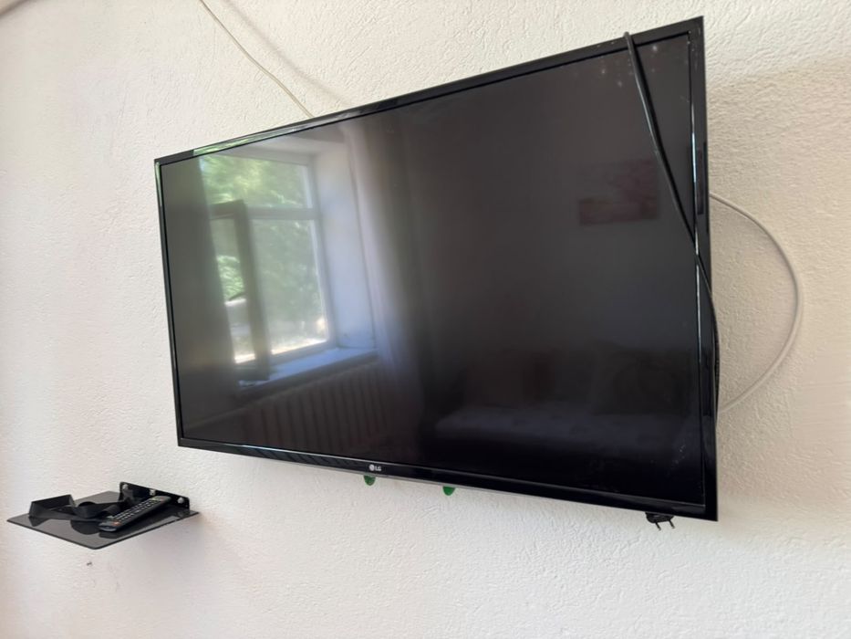 Телевизор LG-108 см
