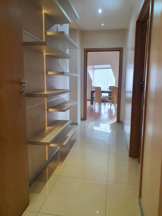 Дава се под наем Многостаен апартамент в Варна, Погреби - 140 кв.м за 918 € - Снимка #9