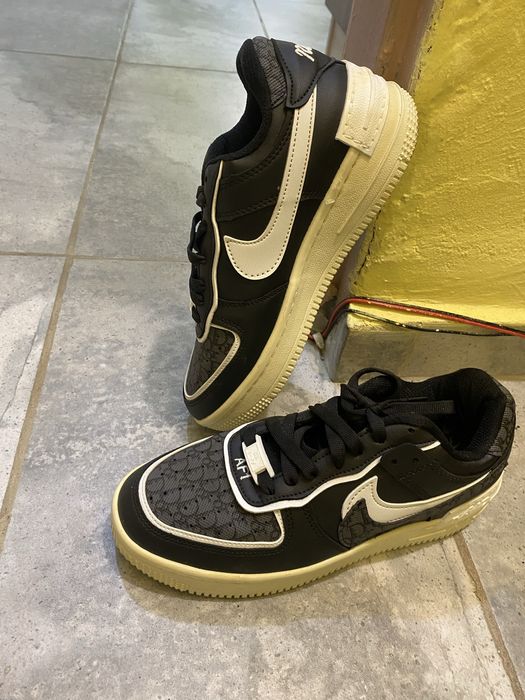 Черни обувки найк