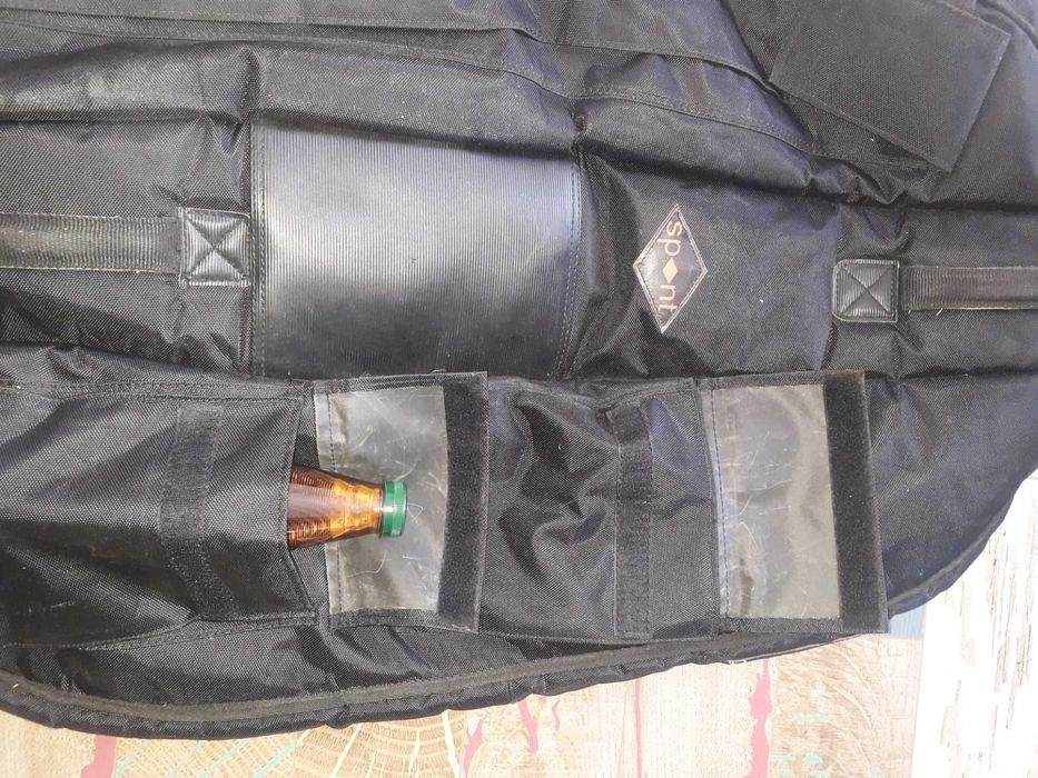 Продавам калъф за цигулка и контрабас