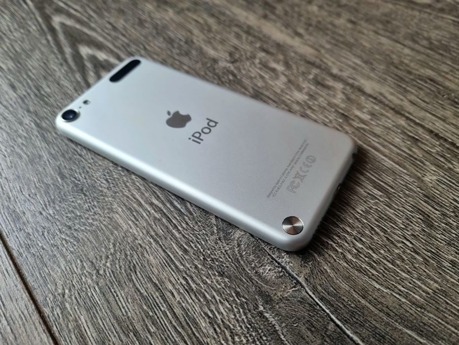 iPod Touch APPLE 5th gen.