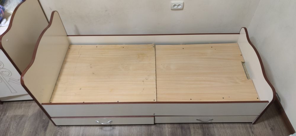 Mebel yosh bollarniki