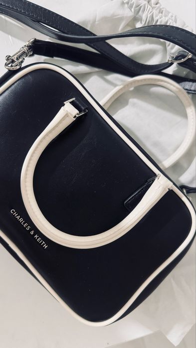 Продам сумку Charles & Keith