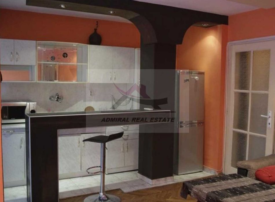 Дава се под наем Двустаен апартамент в Варна, Център - 55 кв.м за 450 € - Снимка #1