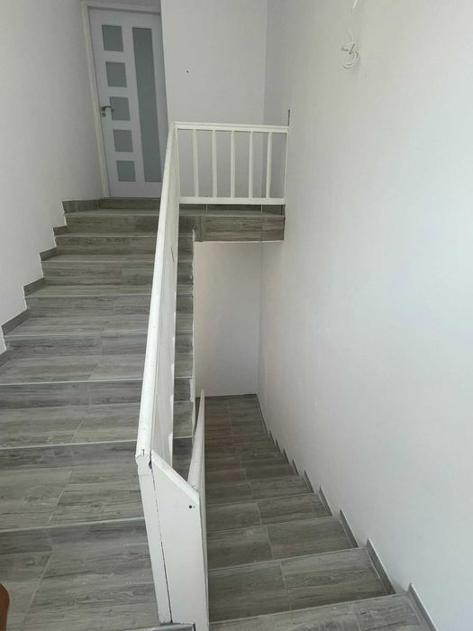 Продава се Етаж от къща в Добрич, Христо Ботев - 89 кв.м за 665 €/кв.м - Снимка #2