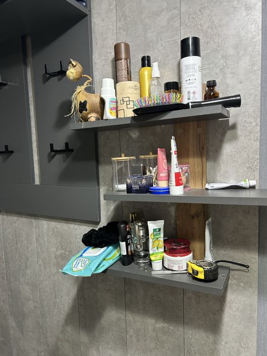 Продам вешалку и полку