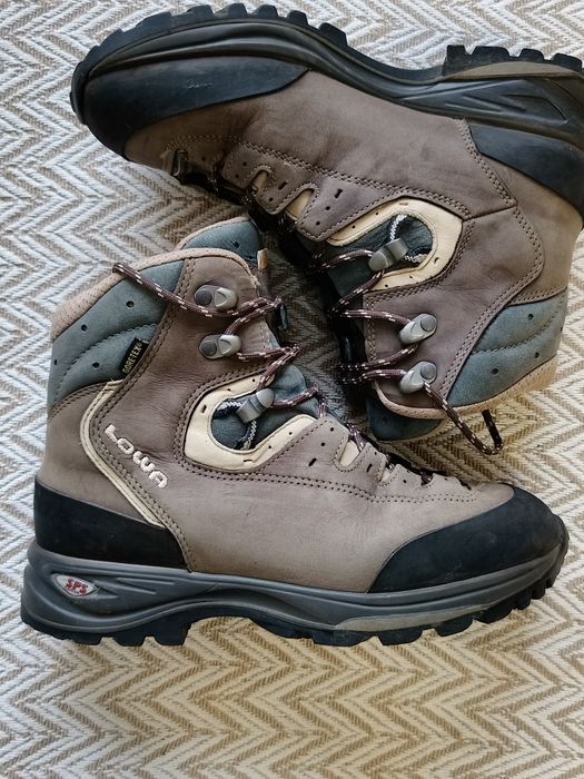 LOWA gore - tex .