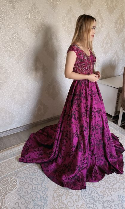 Вечерная выпускная платья