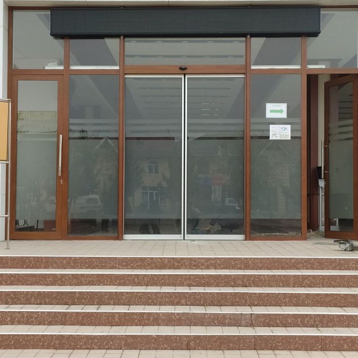 Установка Сенсорных входных дверей