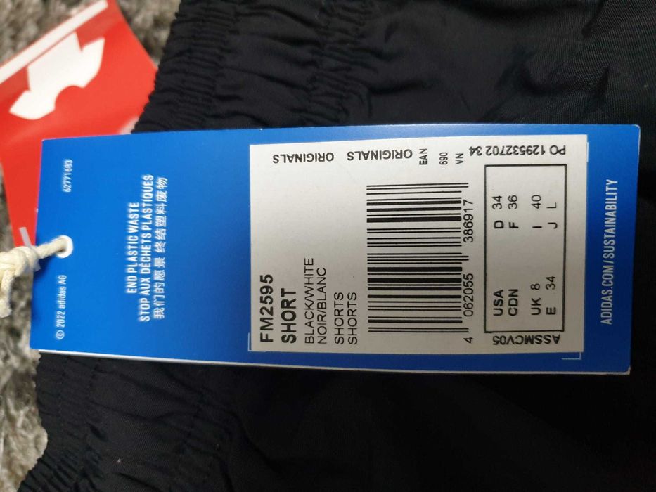 Pantaloni scurti adidas, marimea XS