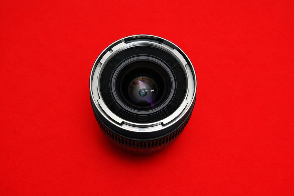 Vand obiectiv Samyang  24mm / T1.9 /  V-AF / Sony FE