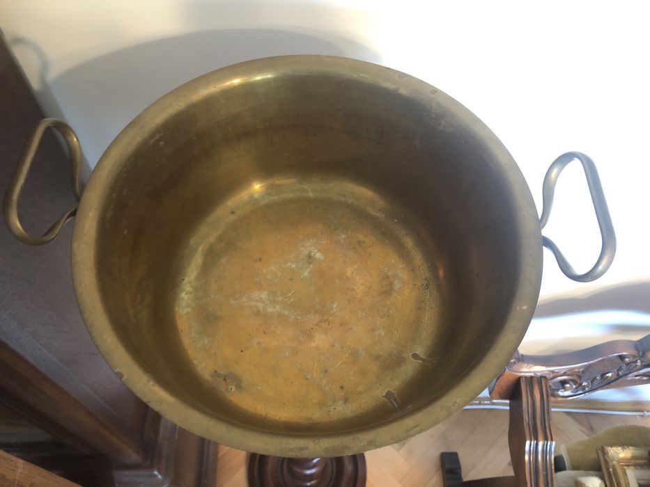 Castron,cratita,vas, ceaun din alama ,cu  manere nituite, 7 litri