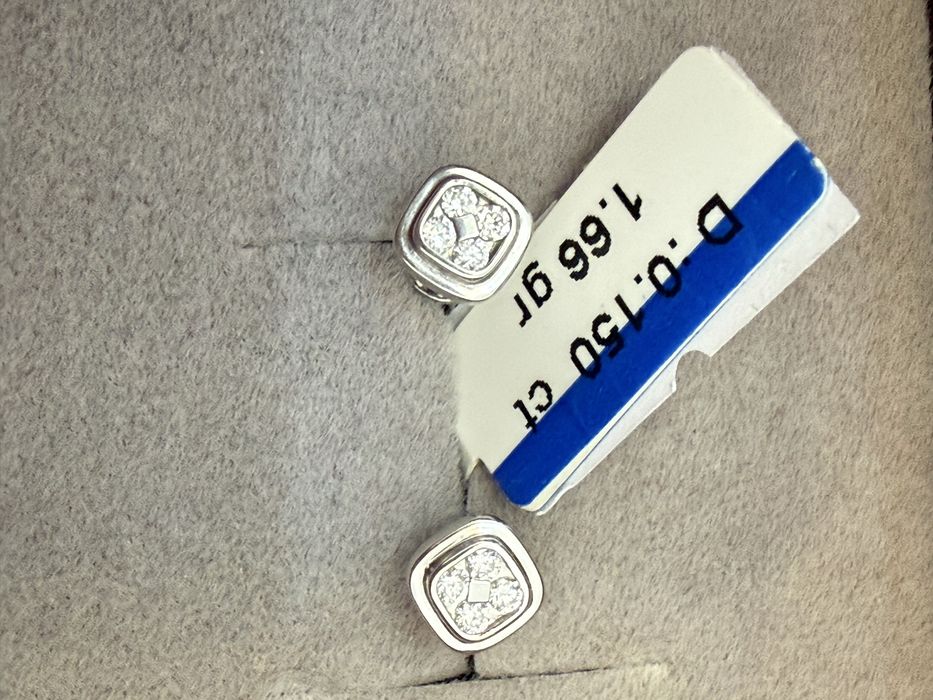 Пуссеты из белого золото