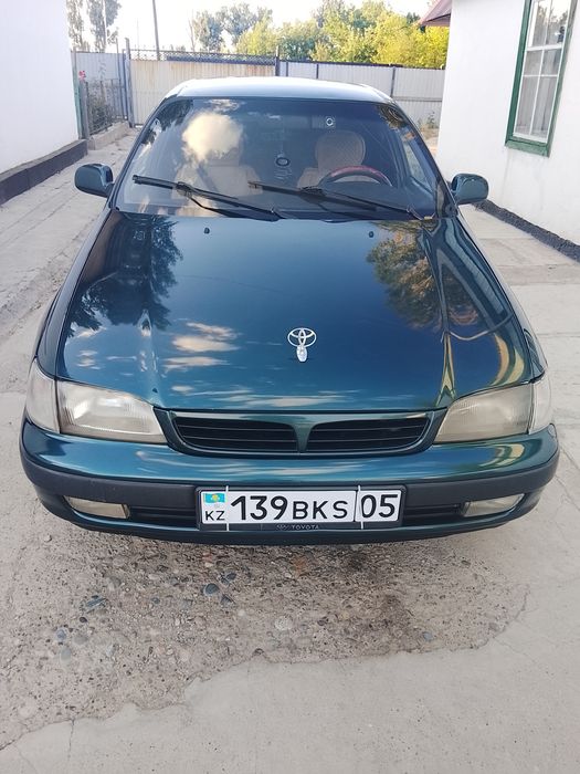 Тойота Карина е 1997