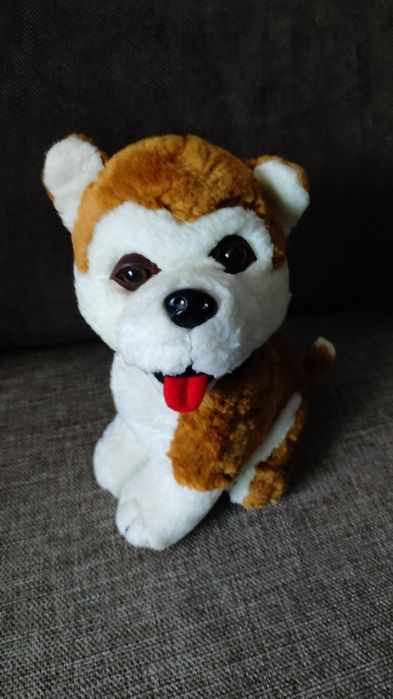 Игрушки собачка Хаски и розовый зайчик.. Высота собачки примерно 20 см